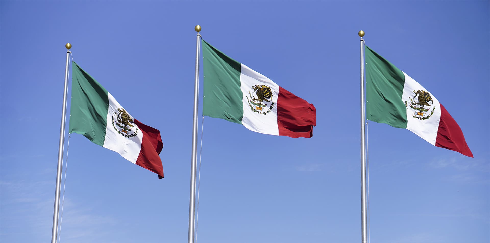 mexican flags on the border
